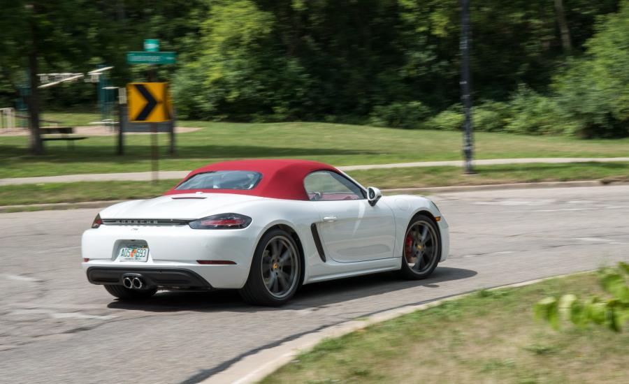  Porsche 718 Boxster S 2016 года  (NA) (фото 7 из 31)